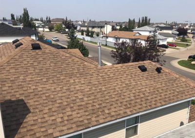 Earthtone cedar roof