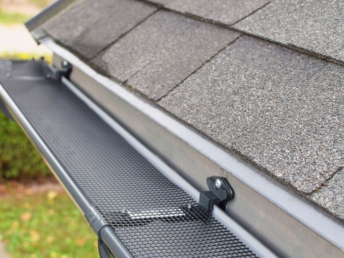 Common Eavestrough and Gutter Problems (2)